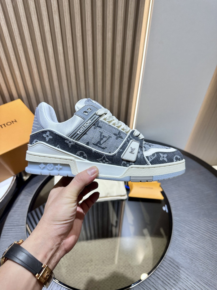 LV snekaers L0000416