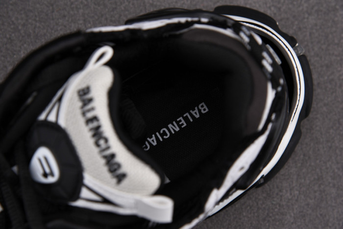 Ba1en*iaga runner sneaker w3rb2-9010