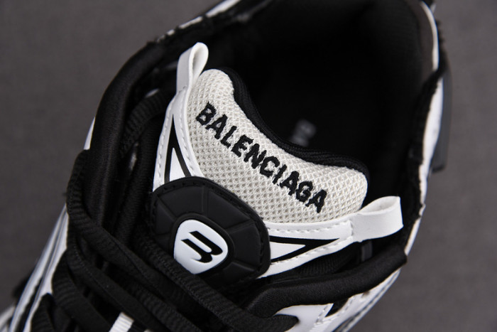 Ba1en*iaga runner sneaker w3rb2-9010