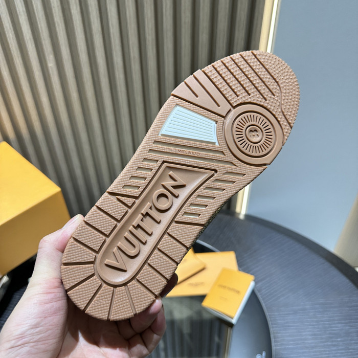 LV snekaers L0000704