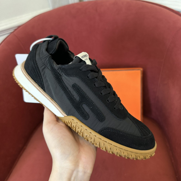 H**me5 snekaers hm037