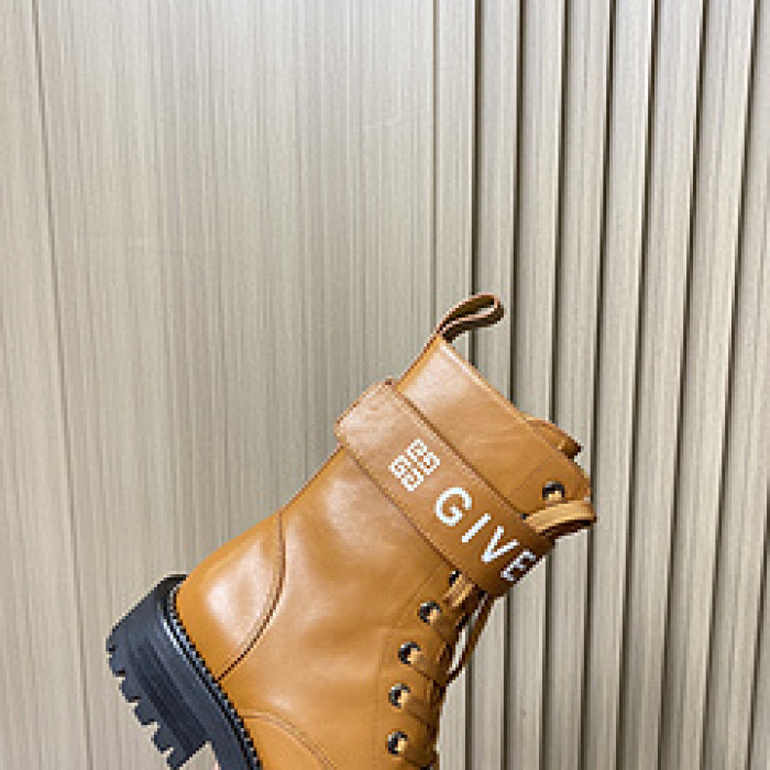 Givenchy Boots 660003
