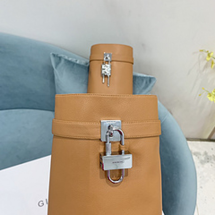 Givenchy Boots 660008