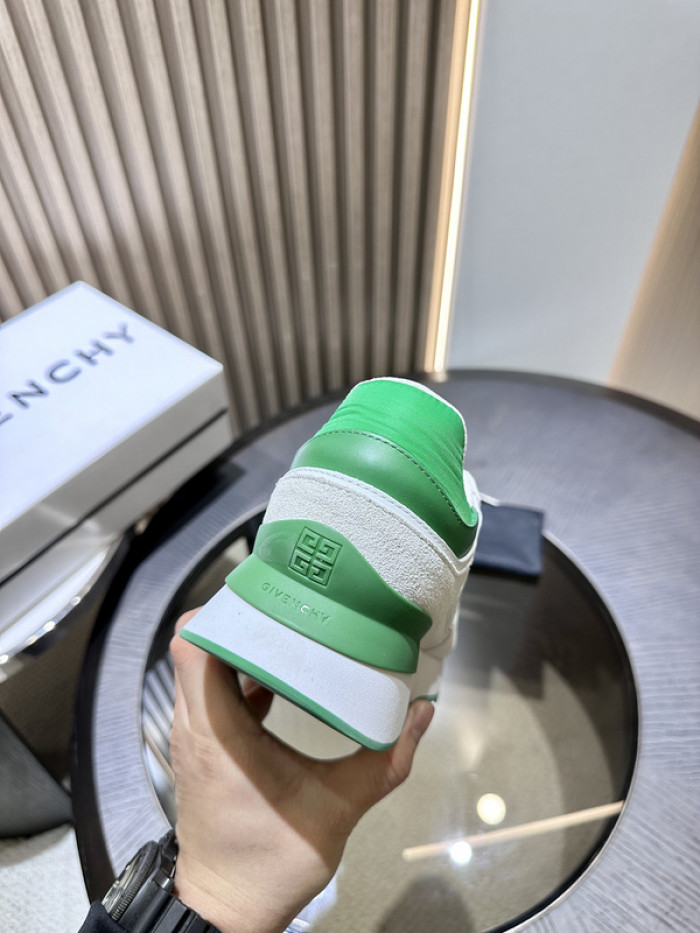 Givenchy Sneakers 660032