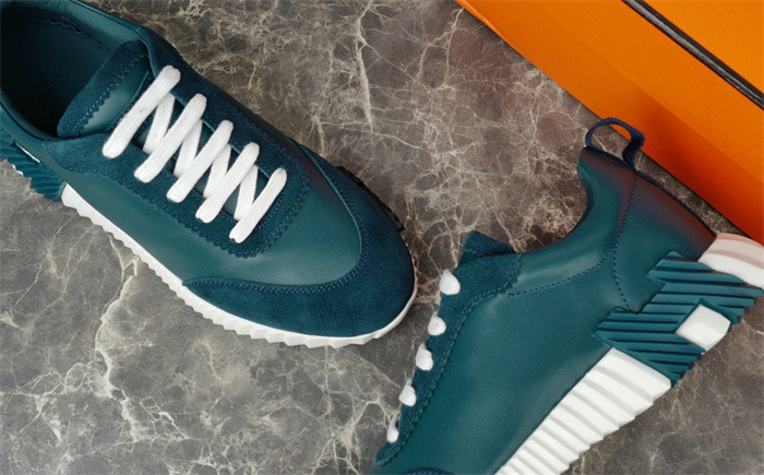 H**me5 snekaers hm010