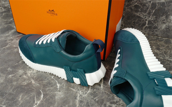 H**me5 snekaers hm010