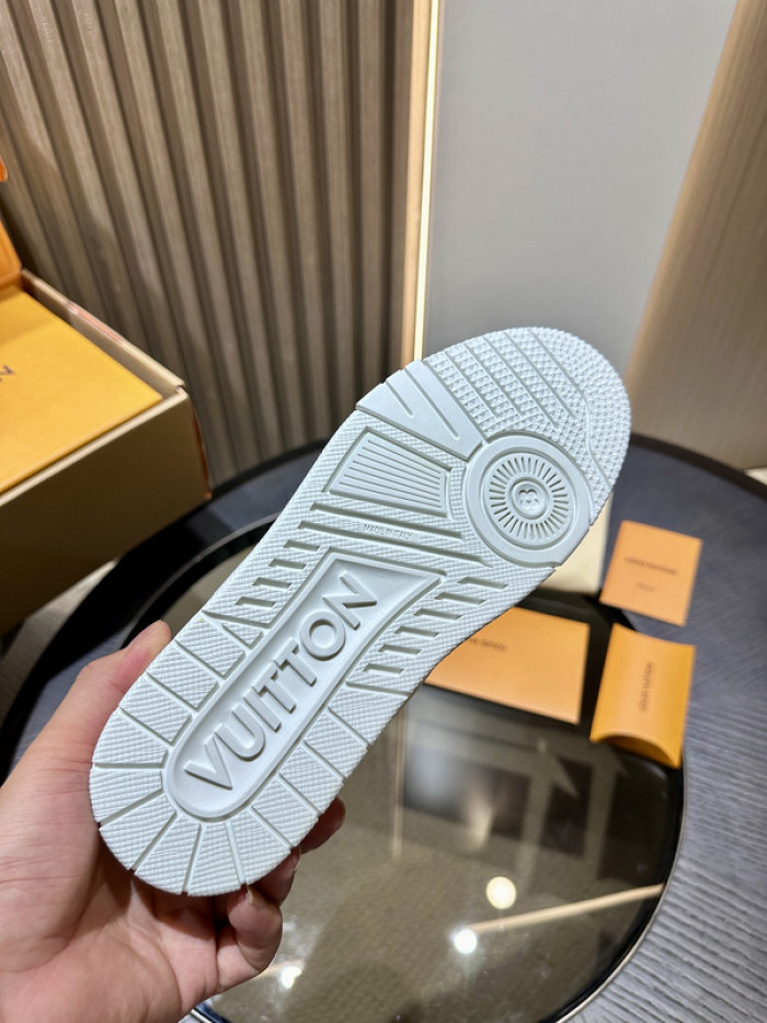 LV snekaers L0000367