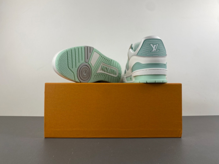 LV snekaers L0000663