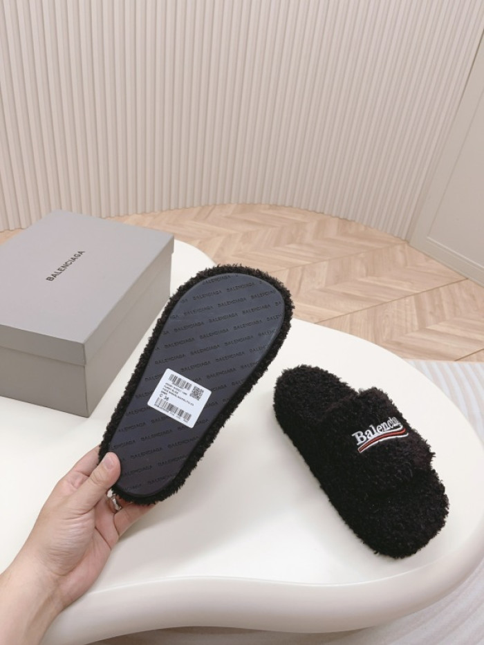 Balenciag* Sandal BS75