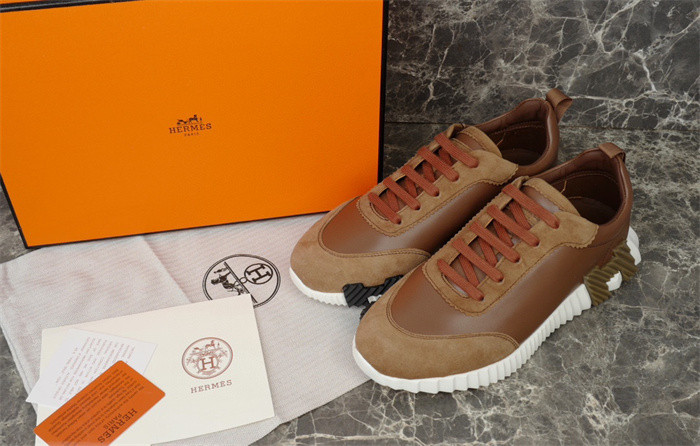 H**me5 snekaers hm011