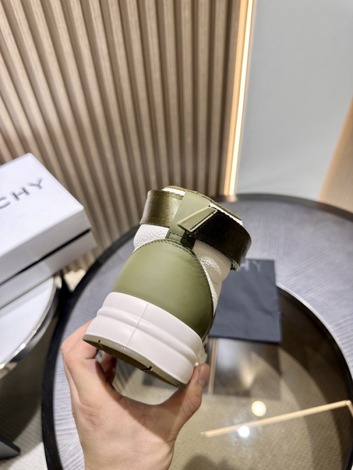 Givenchy Sneakers 660030