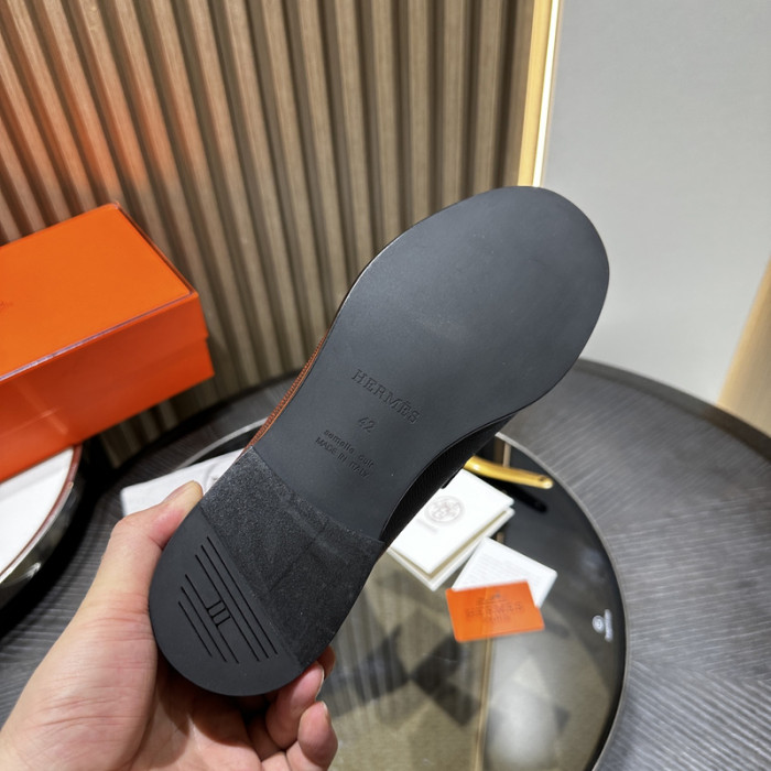 H**me5 loafers hm056