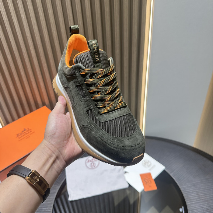 H**me5 snekaers hm052