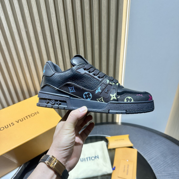 LV snekaers L0000522