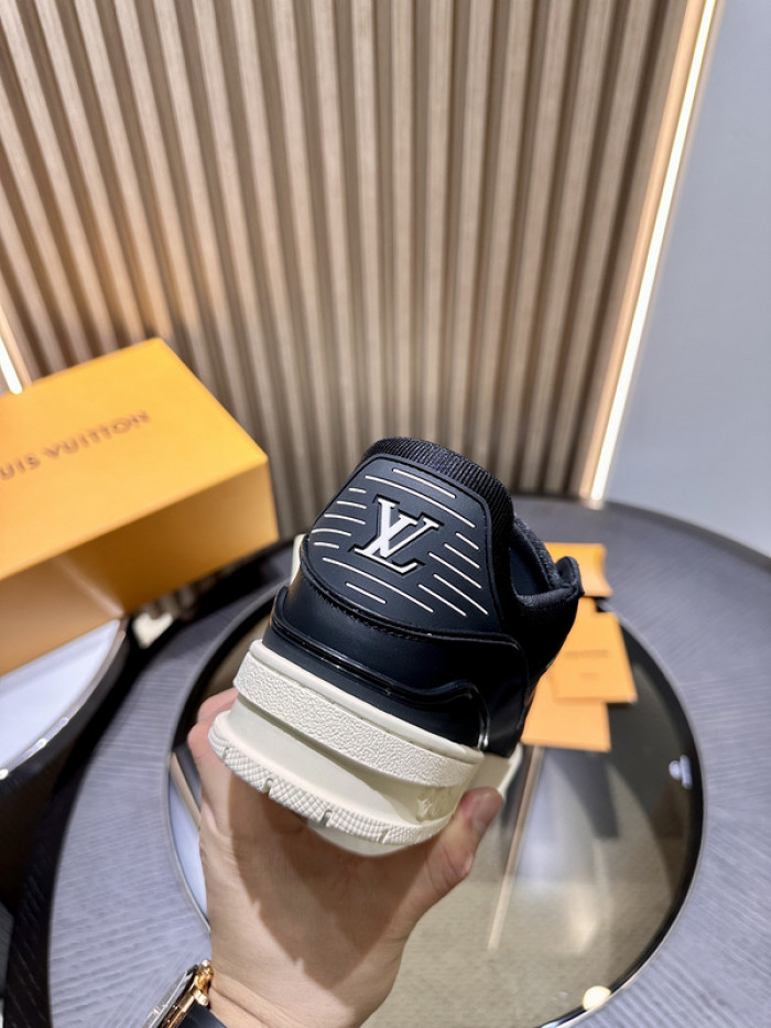 LV snekaers L0000396